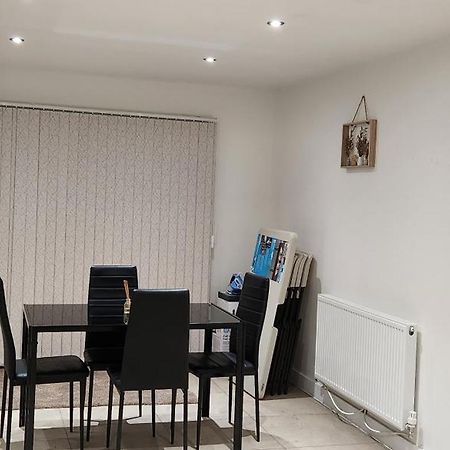 מנצ'סטר 44 Beyers Close מראה חיצוני תמונה