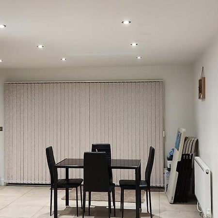 מנצ'סטר 44 Beyers Close מראה חיצוני תמונה